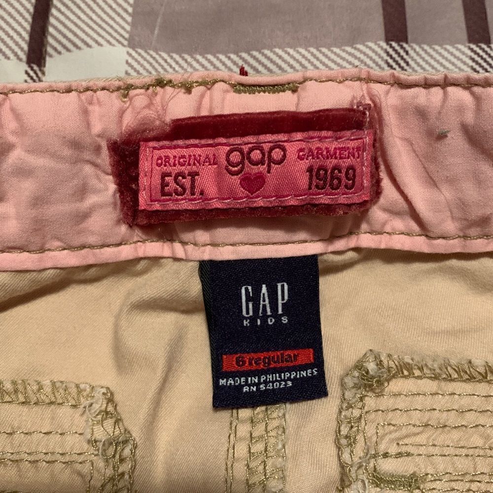 Girl's GAP Khakis    - Picture 6 of 6